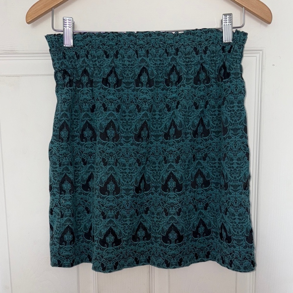 Forever21 Contemporary Elastic Waist Skirt